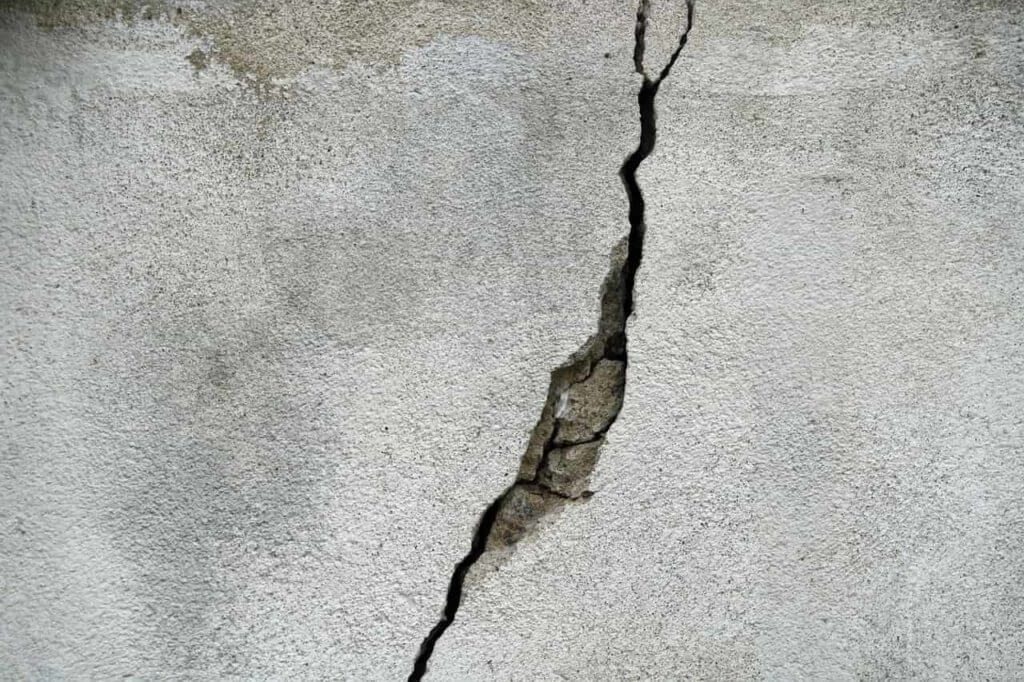 Basement Cracks Vancouver